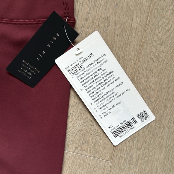 NWT wunder train tight 24" size XS red merlot lululemon - Picture 4 of 15